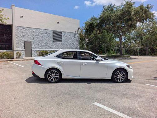 Eminent White Pearl 2018 Lexus IS 300 Base