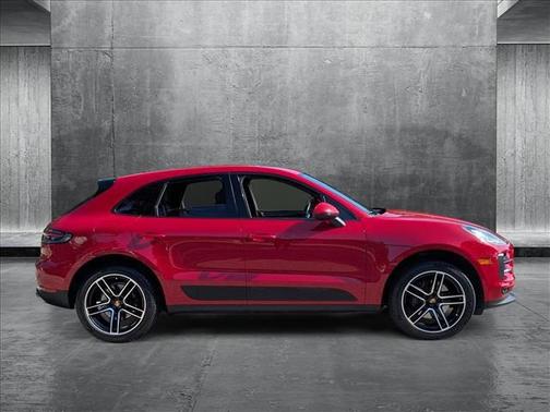 2021 Porsche Macan Base
