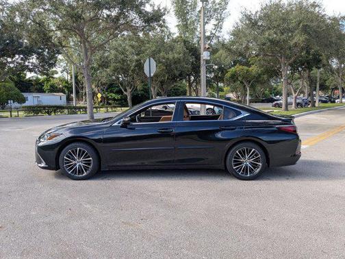 2023 Lexus ES 350 Base