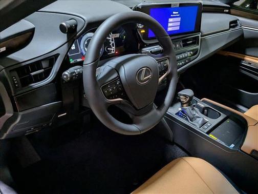 2025 Lexus ES 300h Base