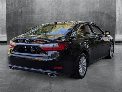2017 Lexus ES 350 Base
