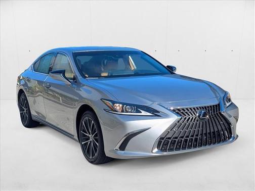 2025 Lexus ES 300h Base