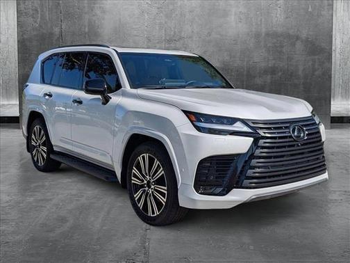 2025 Lexus LX 700h Luxury
