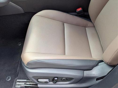 2025 Lexus ES 350 Base