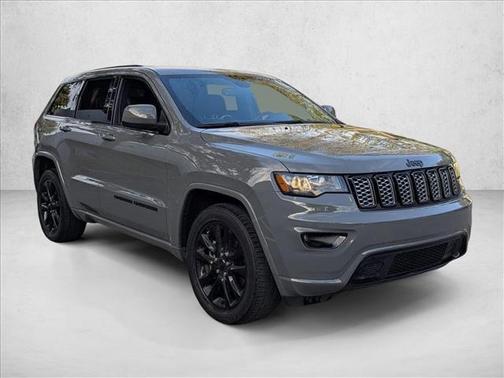 2022 Jeep Grand Cherokee Laredo