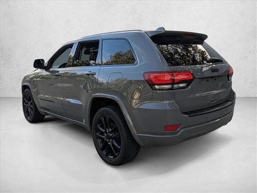 2022 Jeep Grand Cherokee Laredo