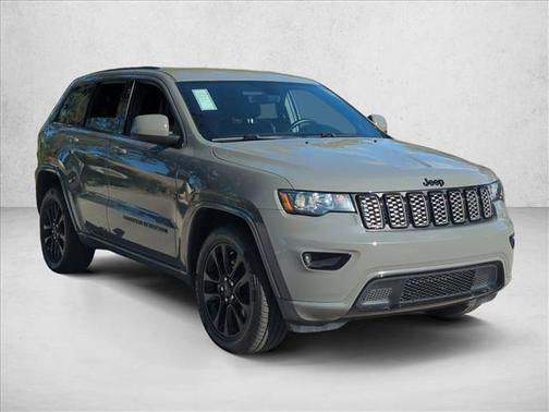 2022 Jeep Grand Cherokee Laredo