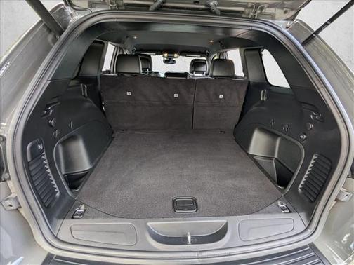 2022 Jeep Grand Cherokee Laredo