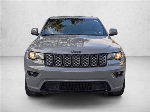 2022 Jeep Grand Cherokee Laredo