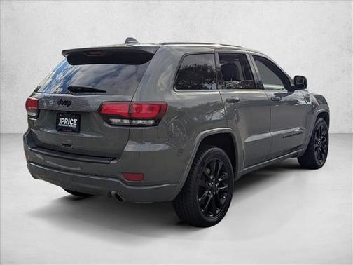2022 Jeep Grand Cherokee Laredo
