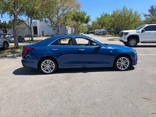 Wave Metallic 2022 Cadillac CT4 Luxury