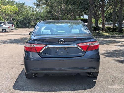 2016 Toyota Camry XLE