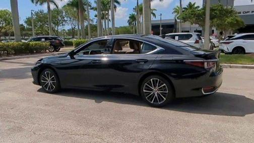 2024 Lexus ES 300h Base