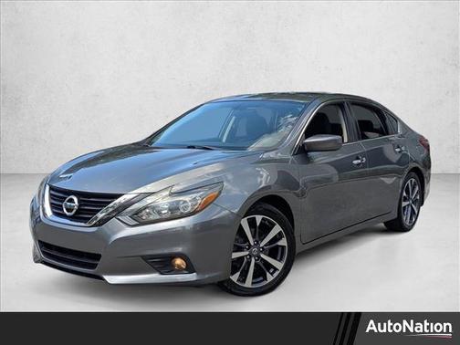 Gun Metallic 2017 Nissan Altima 2.5 SR