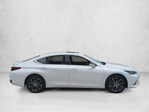 Eminent White Pearl 2025 Lexus ES 300h Base