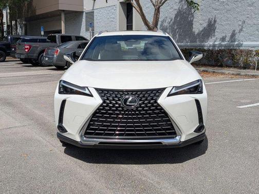 Eminent White Pearl 2025 Lexus UX 300h Premium