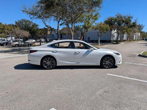 2023 Lexus ES 350 Base
