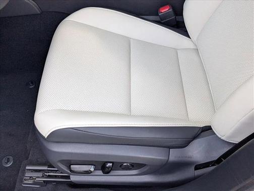 2025 Lexus ES 300h Base