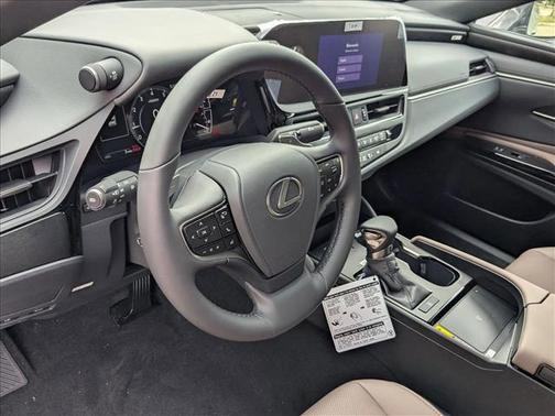 2025 Lexus ES 350 Base