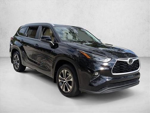 2025 Toyota Highlander XLE