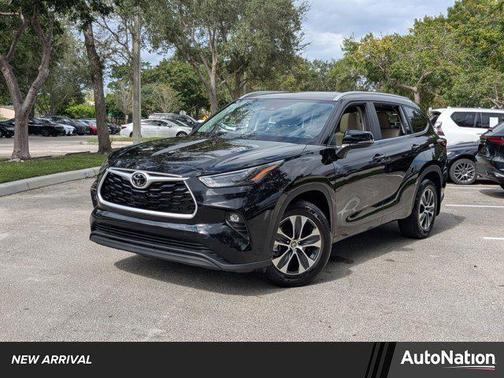 2025 Toyota Highlander XLE