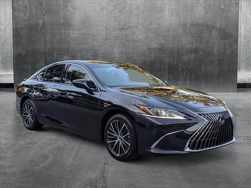 2025 Lexus ES 300h Base