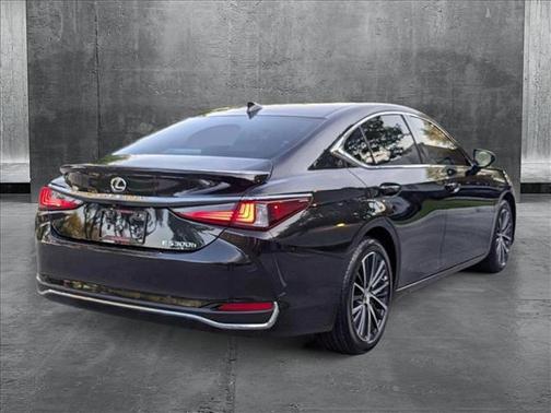 2025 Lexus ES 300h Base