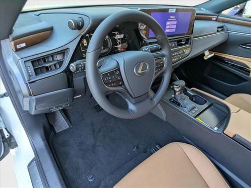 2025 Lexus ES 300h Base