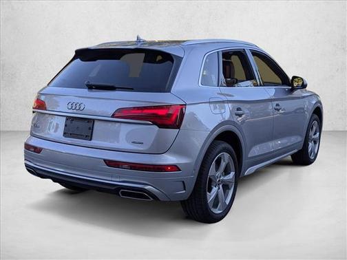 2022 Audi Q5 45 S line Prestige