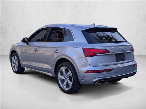 2022 Audi Q5 45 S line Prestige