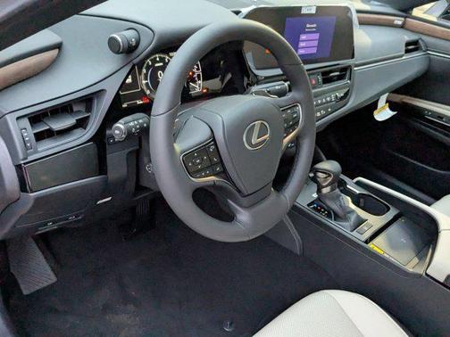 2025 Lexus ES 350 Base