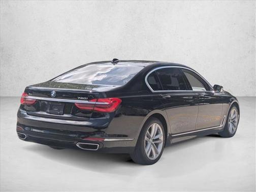 Jet Black 2019 BMW 750 i xDrive