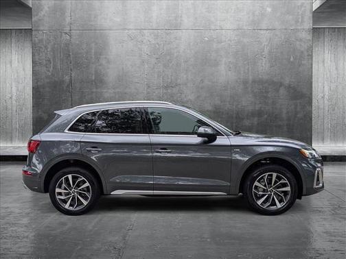 2024 Audi Q5 45 S line Prestige