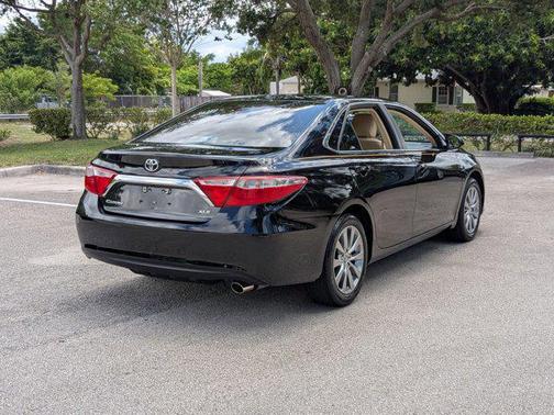 2016 Toyota Camry XLE