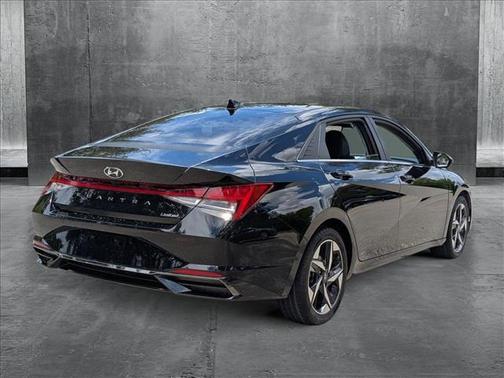 2021 Hyundai ELANTRA Limited