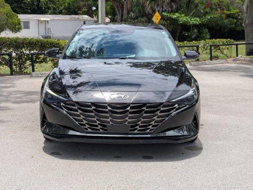 2021 Hyundai ELANTRA Limited