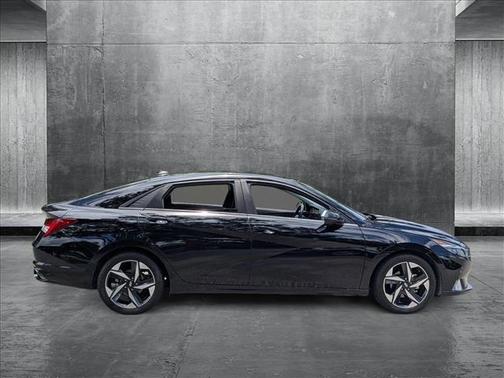 2021 Hyundai ELANTRA Limited