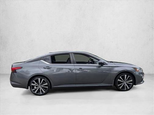 Gun Metallic 2019 Nissan Altima 2.5 SR