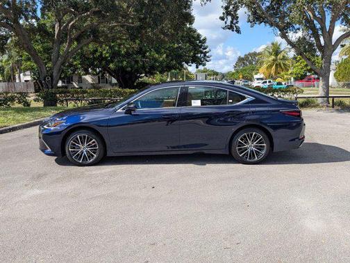 2025 Lexus ES 350 Base