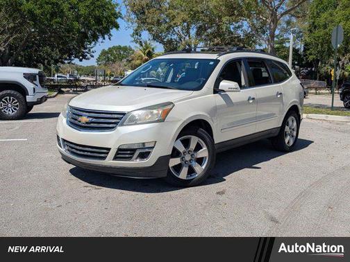 White Diamond Tricoat 2014 Chevrolet Traverse LTZ