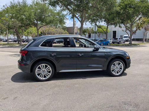 Manhattan Gray Metallic 2018 Audi Q5 2.0T Prestige
