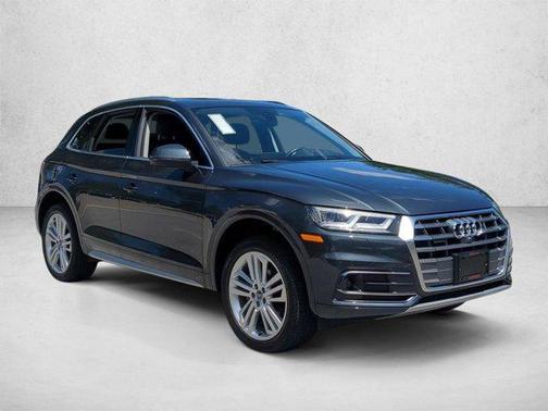 Manhattan Gray Metallic 2018 Audi Q5 2.0T Prestige