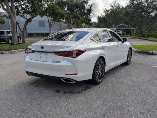 2023 Lexus ES 350 Base