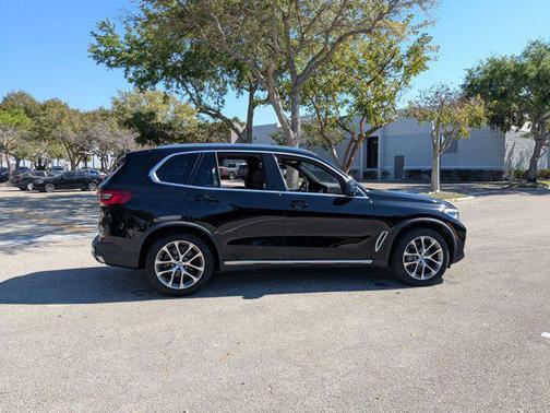 Jet Black 2019 BMW X5 xDrive40i