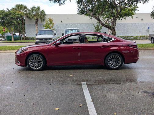 2025 Lexus ES 350 Ultra Luxury