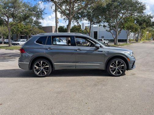 2024 Volkswagen Tiguan 2.0T SEL R-Line 4MOTION