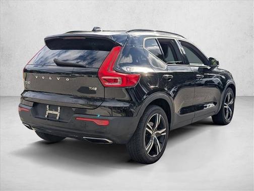 2020 Volvo XC40 T4 R-Design