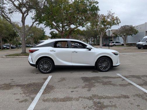 Eminent White Pearl 2023 Lexus RX 350 Luxury