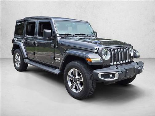 Granite Crystal Metallic Clearcoat 2018 Jeep Wrangler Unlimited Sahara