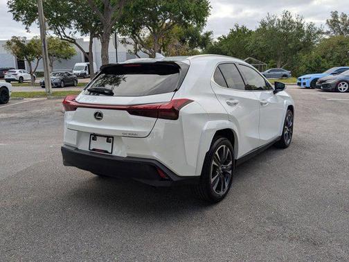 2026 Lexus UX 300h Premium
